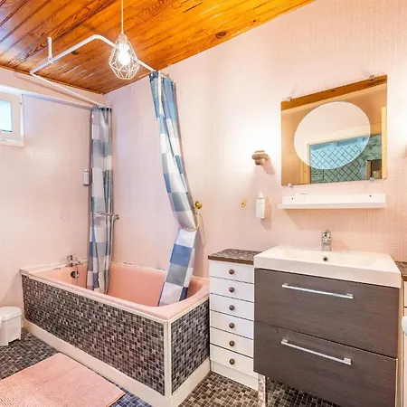 De L'ouvroux Дом отдыха