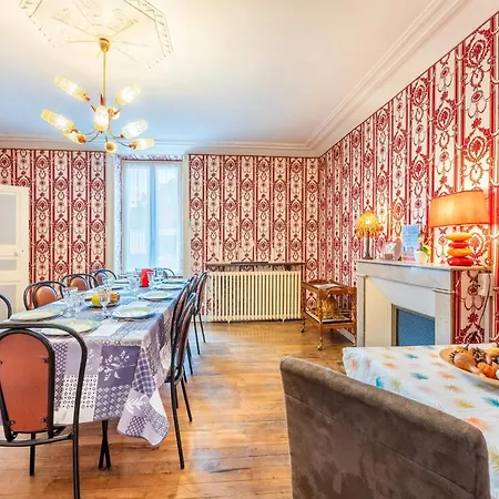 De L'ouvroux 度假居 Montournais