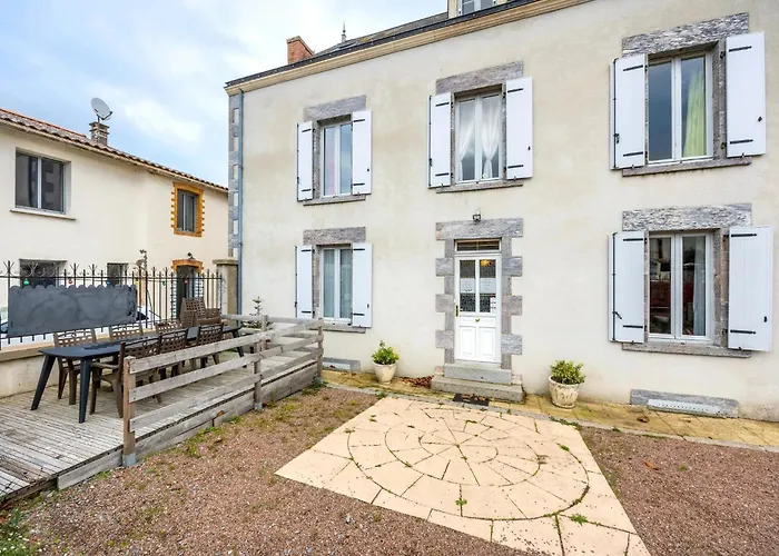 Dom wakacyjny De L'ouvroux Montournais